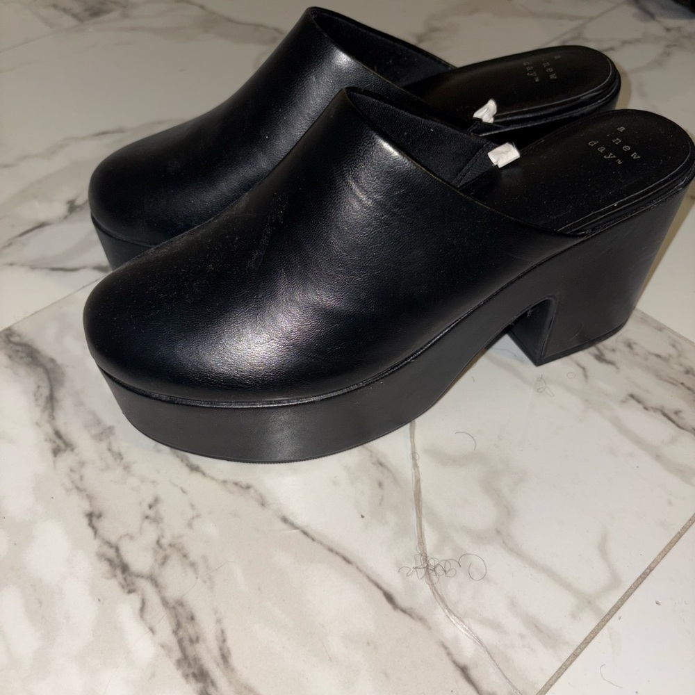 A New Day Women's Black Platform Shoes - Picture 2 of 6